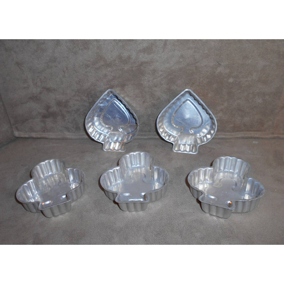 Lot of Aluminum Mini Individual Tart Jello Molds Spades & Clubs Card Suits - Picture 2 of 7
